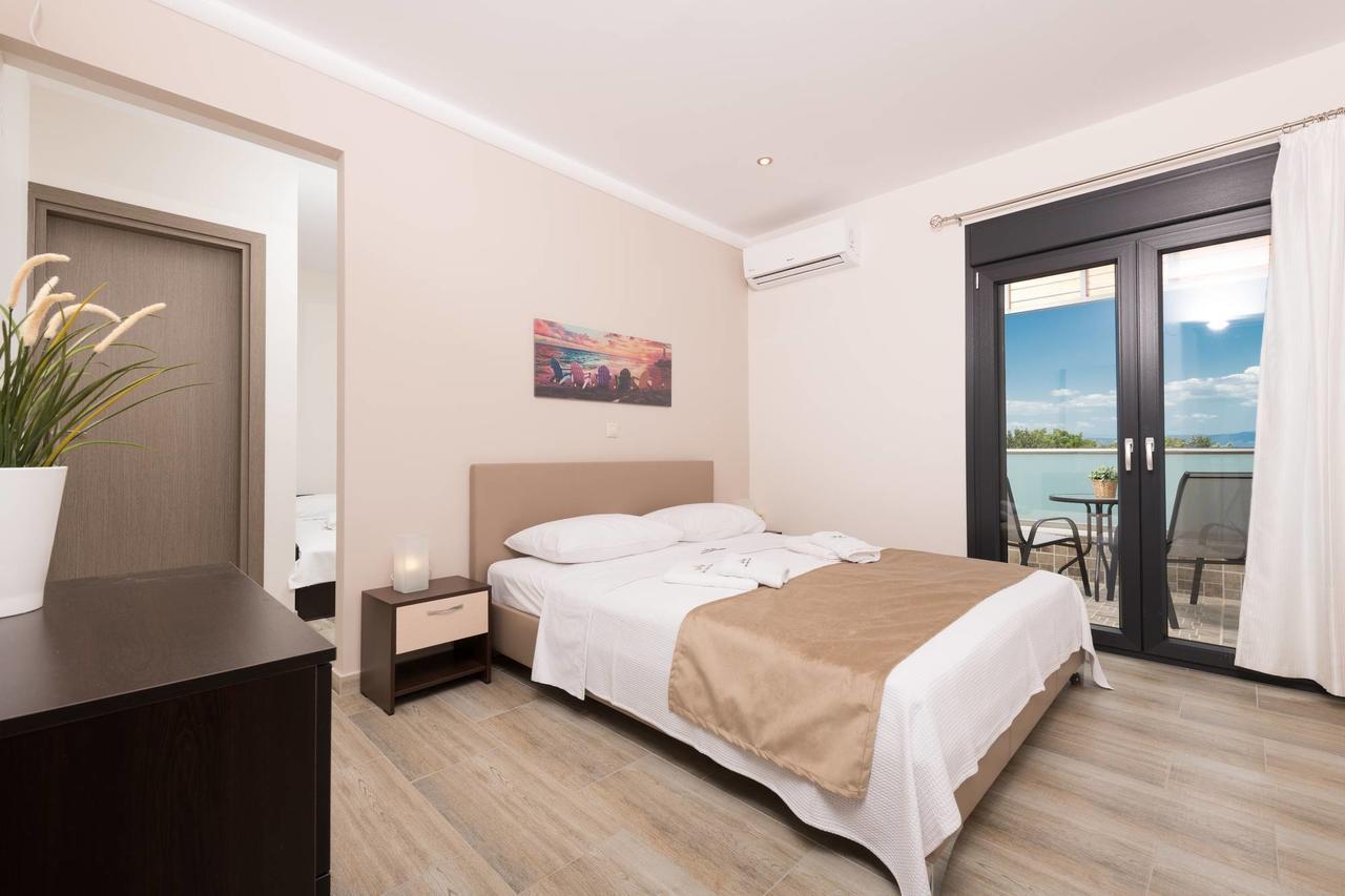 Ftery Hotel Skala Rachoni  Ngoại thất bức ảnh